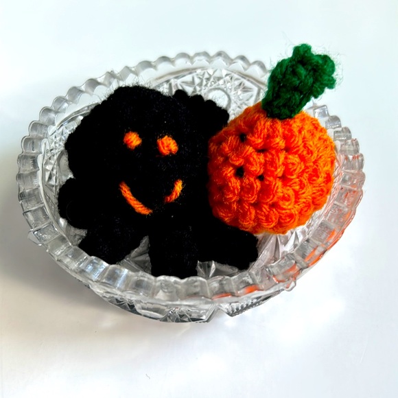 Relisted Crochet Organic Catnip Colorful Interactive Spider & Pumpkin Toys - Picture 3 of 10
